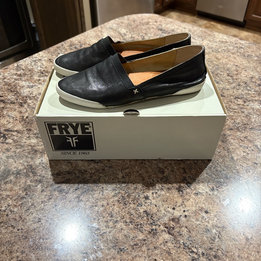 Frye Mela is Slip On Black Leather Slip-On Loafers. Size 5.5 ❤️‍🔥